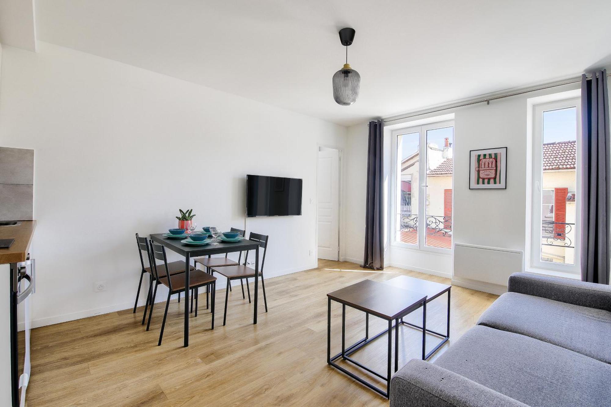 Paris House